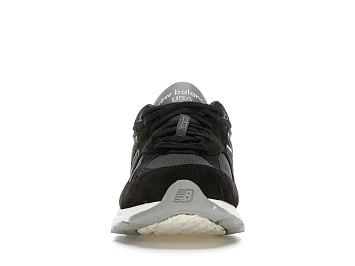 New Balance 990v3 - 2