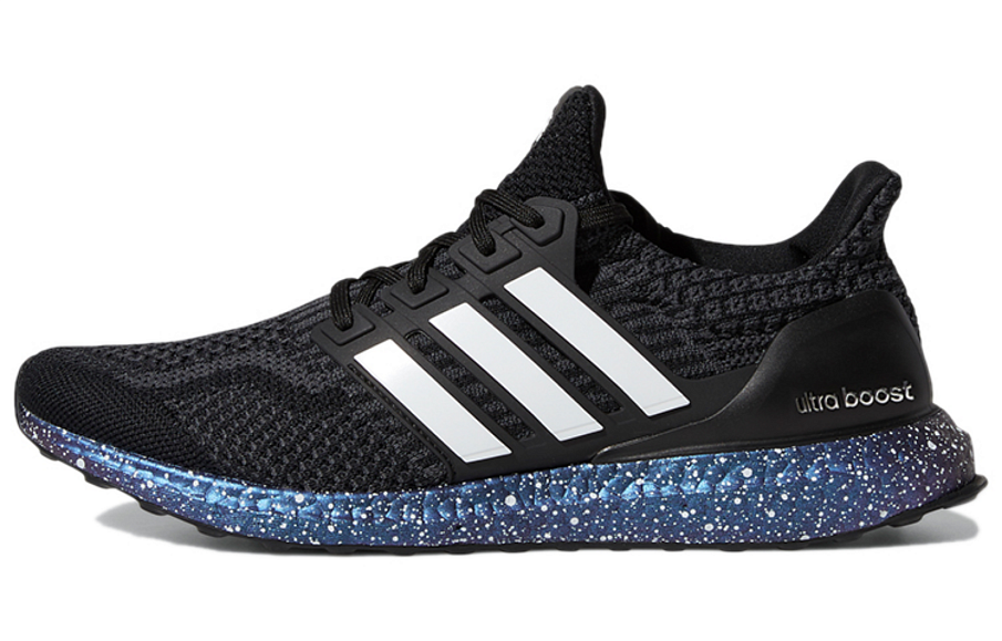 Фото № 1 с приближением к товару «‎adidas Ultra Boost 5.0 Dna BlackWhiteBlue»