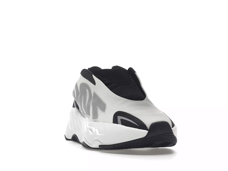 Фото № 2 с приближением к товару «‎adidas Yeezy Boost 700 MNVN Laceless Analog»