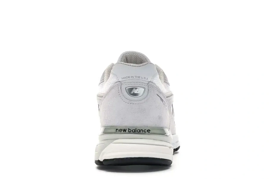 Фото № 4 с приближением к товару «‎New Balance 990v4»