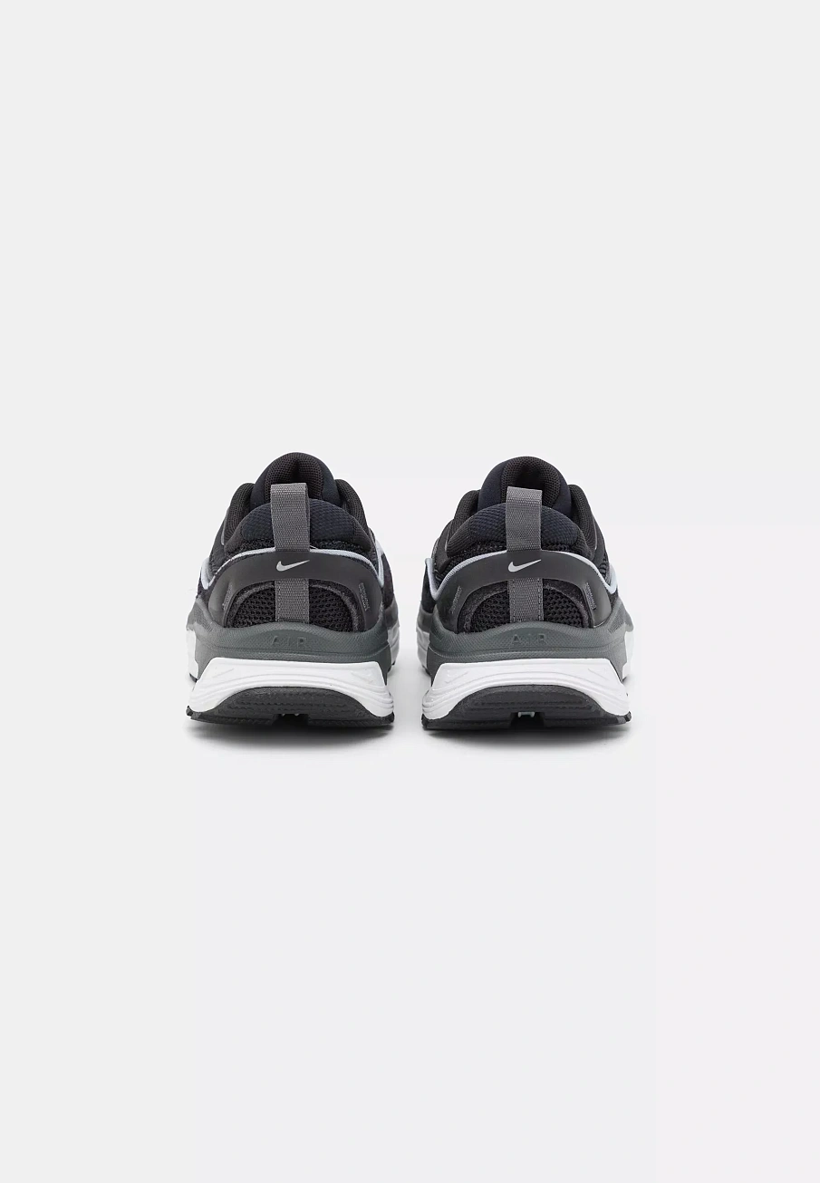 Фото № 4 с приближением к товару «‎AIR MAX BLISS»