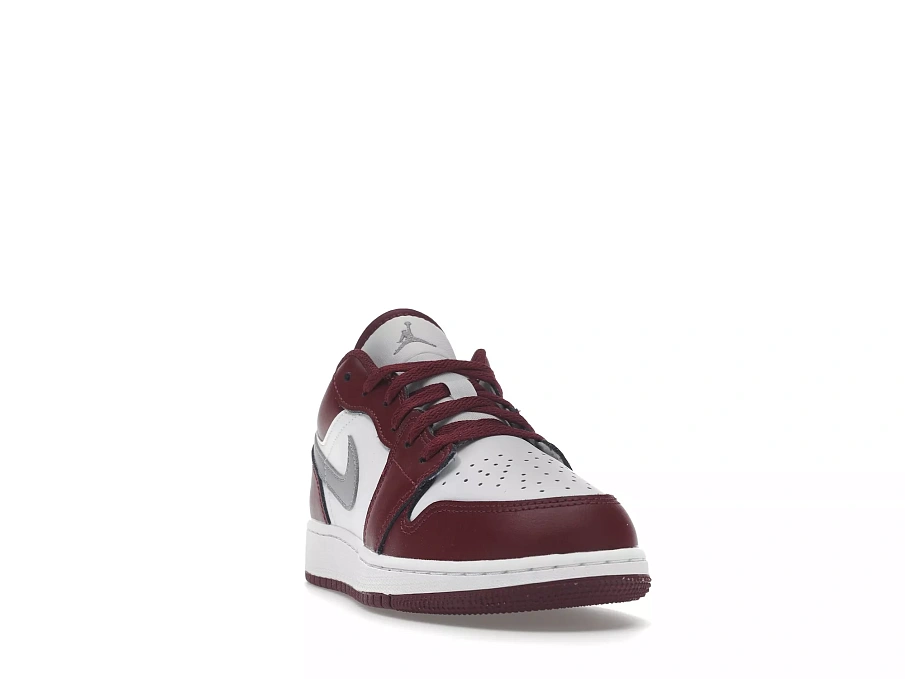 Фото № 2 с приближением к товару «‎Jordan 1 Low Bordeaux »