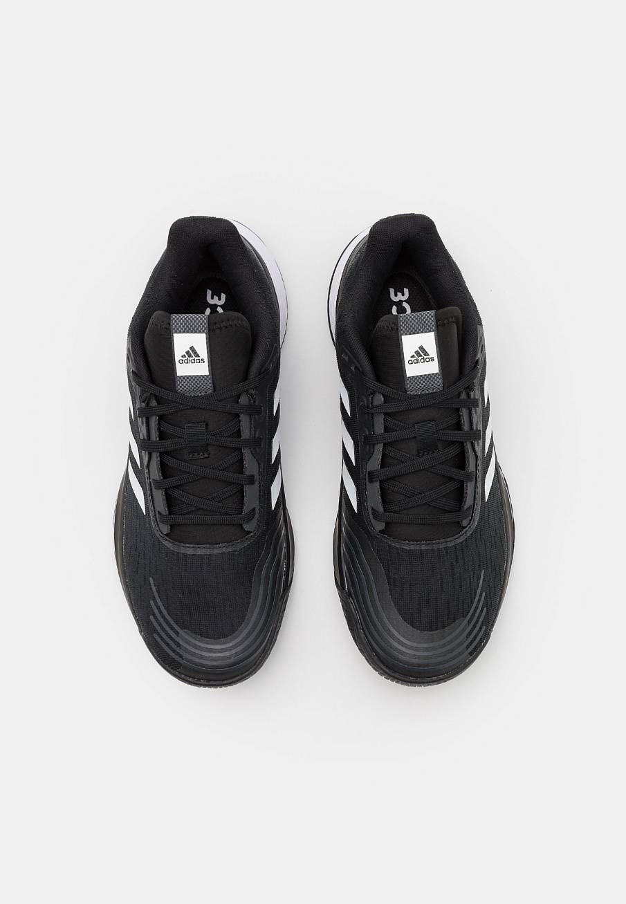Фото № 4 с приближением к товару «‎Adidas Novaflight»