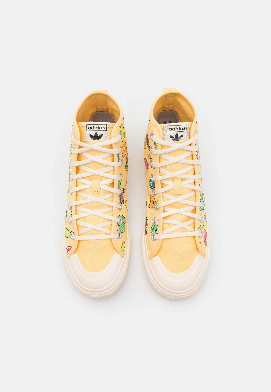 Фото № 4 с приближением к товару «‎Adidas Nizza »