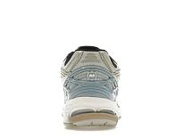 Фото № 4 с приближением к товару «‎New Balance 1906R»