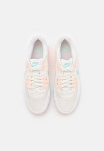 Фото № 4 с приближением к товару «‎Nike Air Max 90»