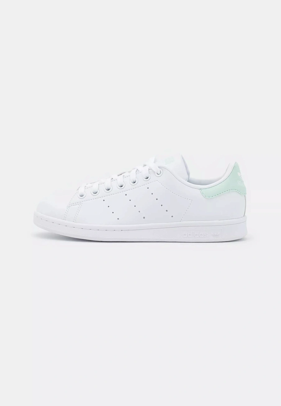 Фото № 2 с приближением к товару «‎STAN SMITH »