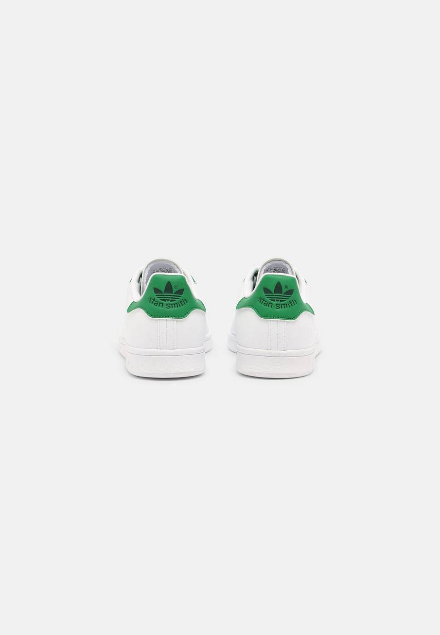 Фото № 3 с приближением к товару «‎Adidas Stan Smith »
