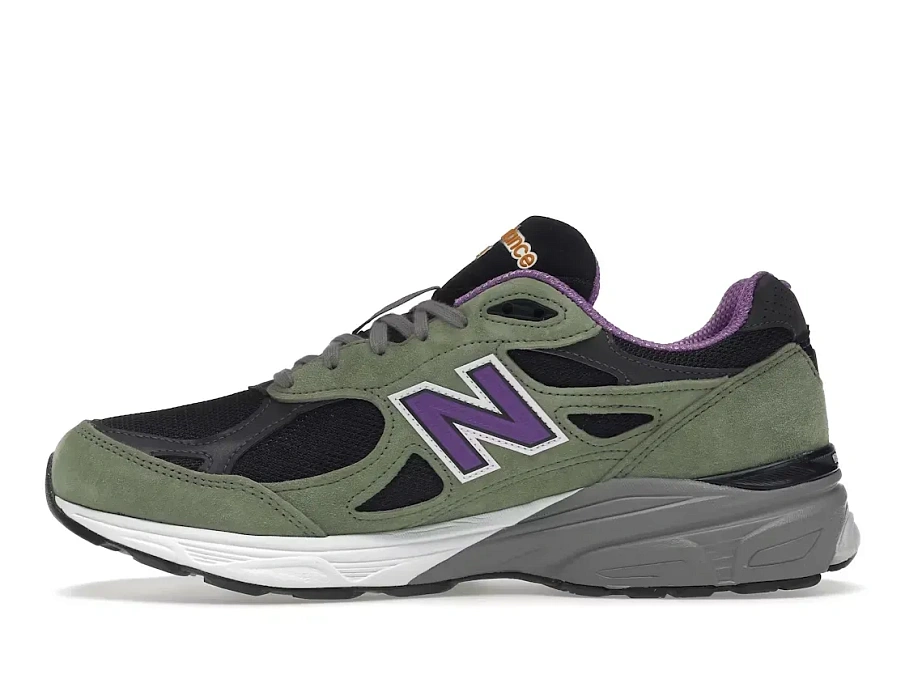 Фото № 3 с приближением к товару «‎New Balance 990v3»