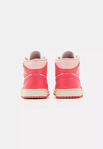 Фото № 4 с приближением к товару «‎AIR JORDAN 1 MID»