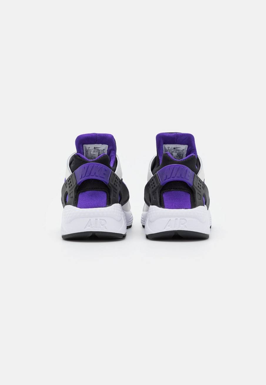 Фото № 3 с приближением к товару «‎Nike Air Huarache »
