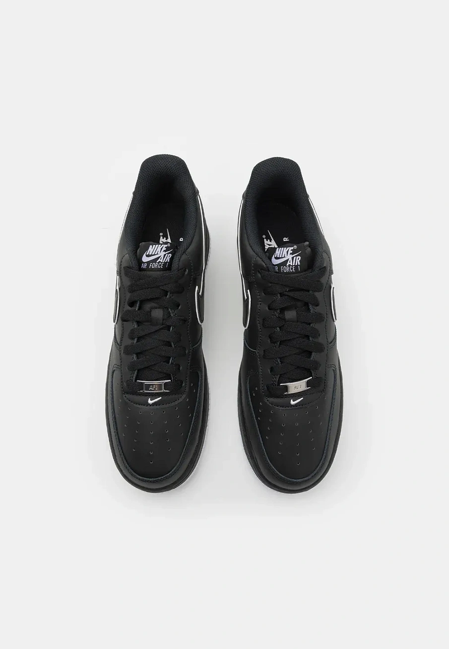 Фото № 4 с приближением к товару «‎AIR FORCE 1 07»