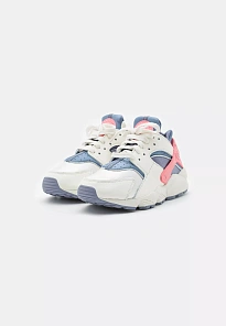 Фото № 2 с приближением к товару «‎AIR HUARACHE»