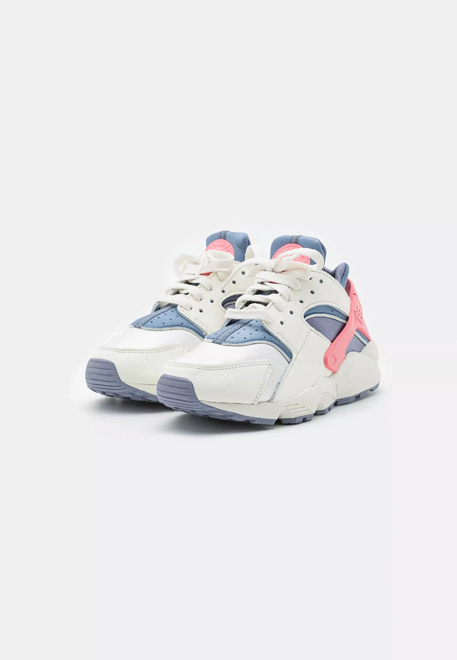 Фото № 2 с приближением к товару «‎AIR HUARACHE»