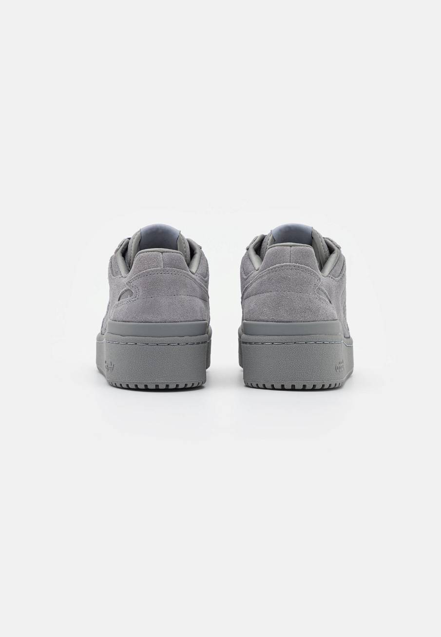 Фото № 4 с приближением к товару «‎Adidas Forum Bold »