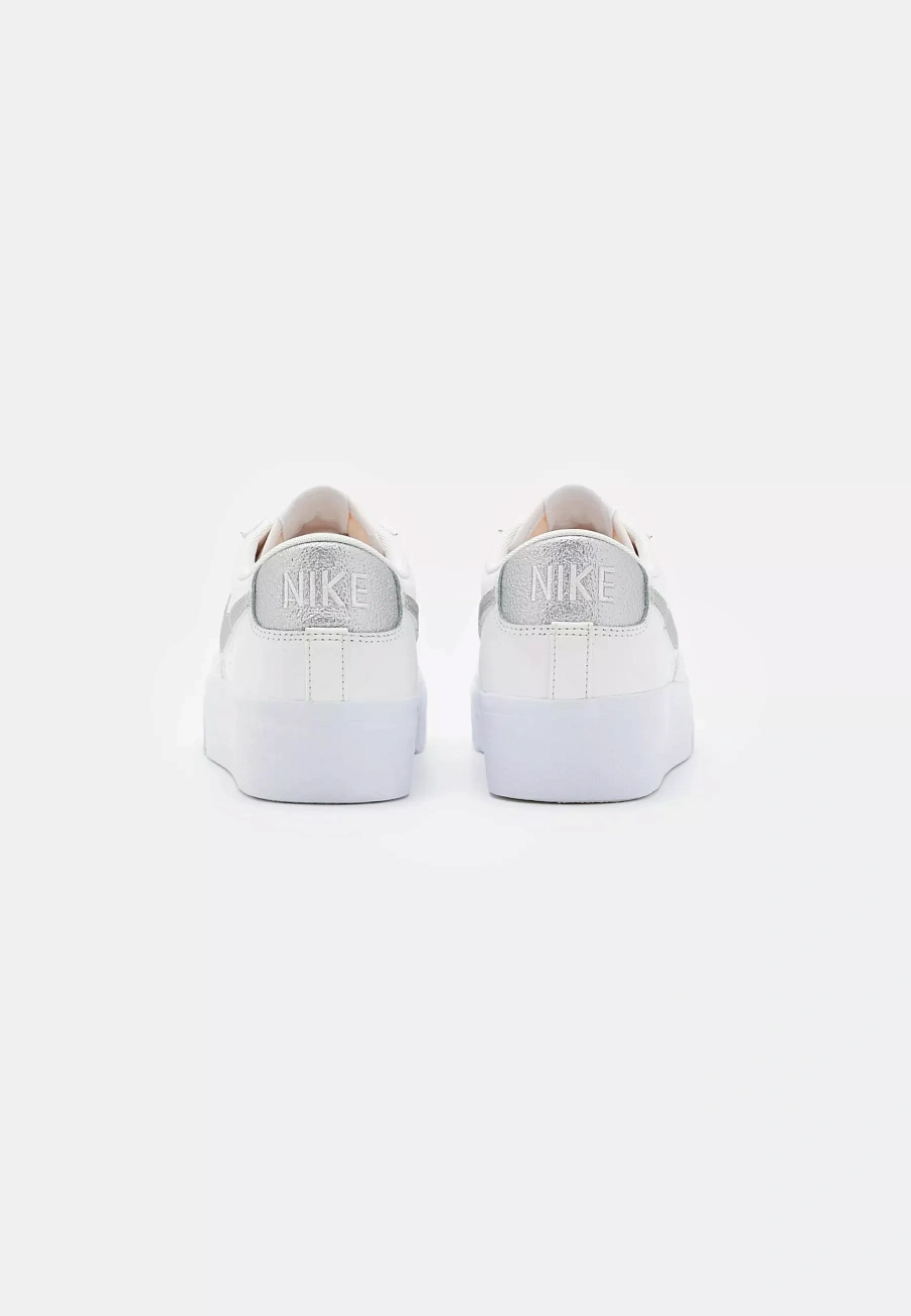Фото № 3 с приближением к товару «‎W BLAZER LOW PLATFORM ESS»