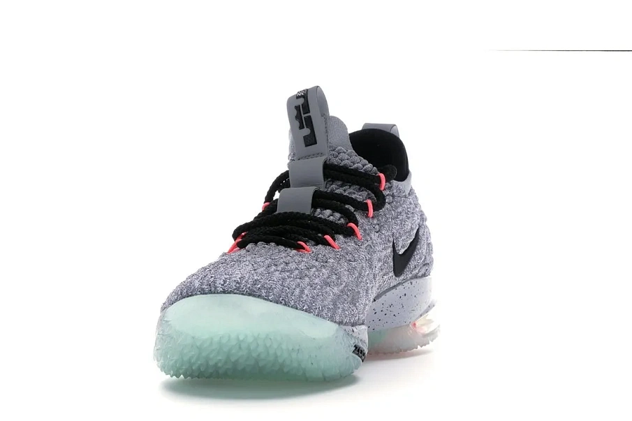 Фото № 3 с приближением к товару «‎Nike LeBron 15 Low Melon»