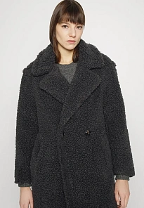 Фото № 4 с приближением к товару «‎GERTRUDE LONG COAT»