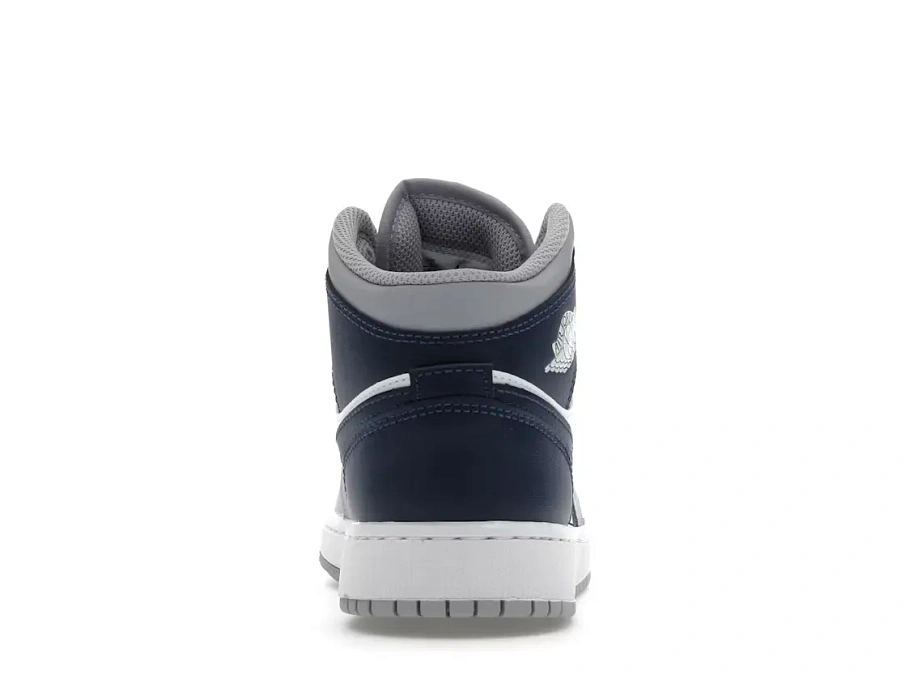 Фото № 4 с приближением к товару «‎Jordan 1 Mid»