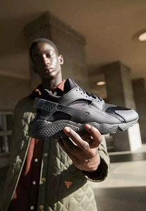Фото № 2 с приближением к товару «‎AIR HUARACHE UNISEX»