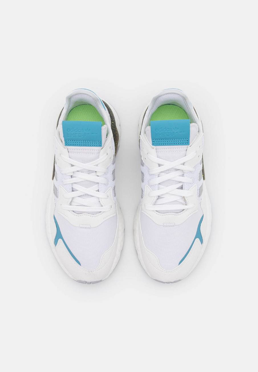 Фото № 5 с приближением к товару «‎Adidas Nite Jogger »