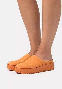 Фото № 4 с приближением к товару «‎W AF1 LOVER XX»