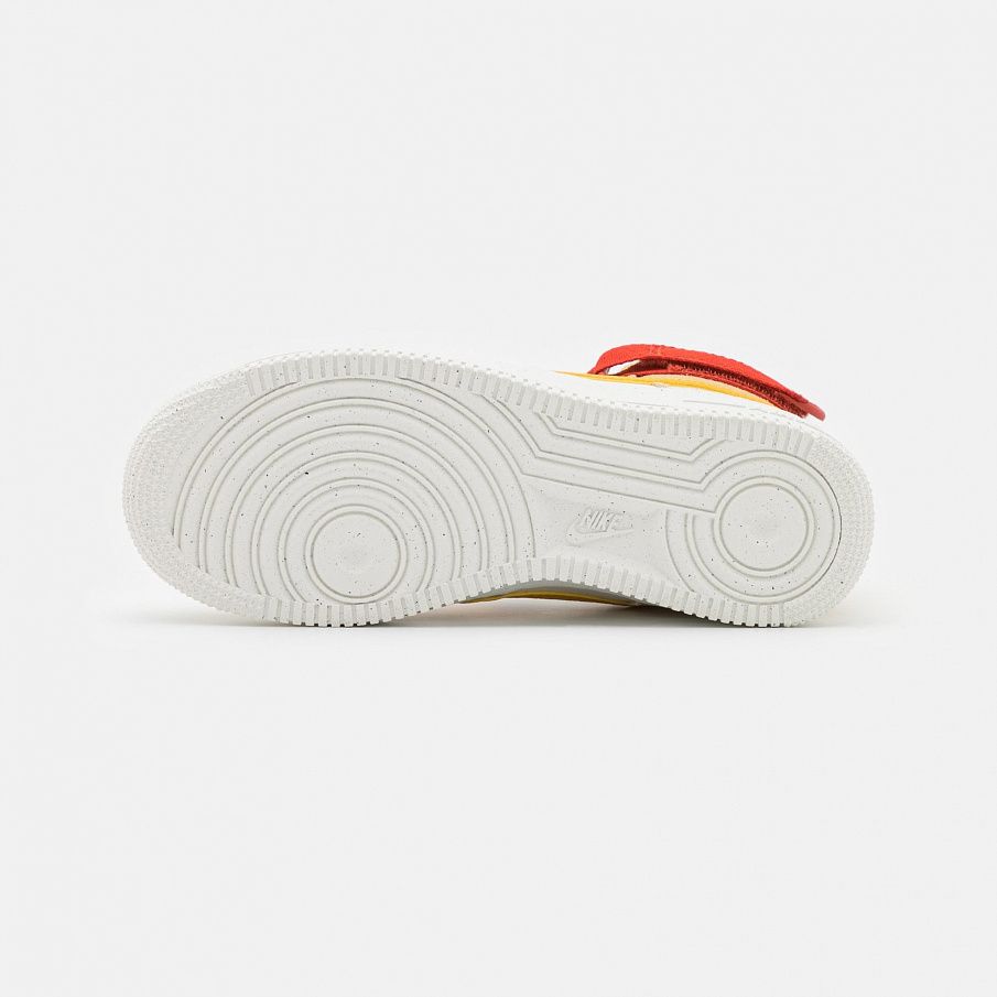 Фото № 4 с приближением к товару «‎Nike Wmns Air Force 1 HI SE »
