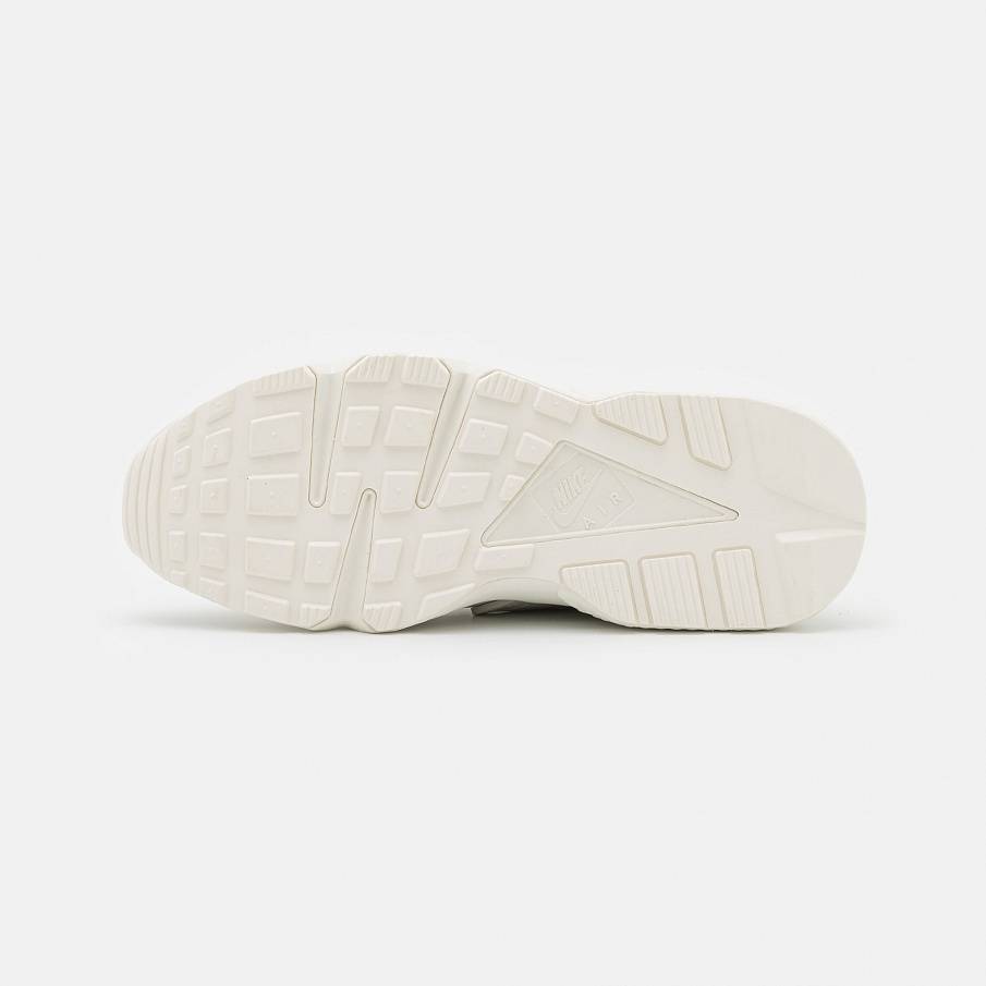 Фото № 4 с приближением к товару «‎Nike Huarache »