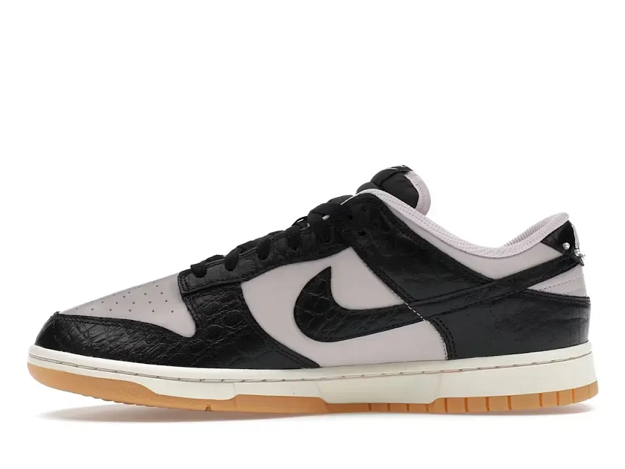 Фото № 3 с приближением к товару «‎Nike Dunk Low Retro»