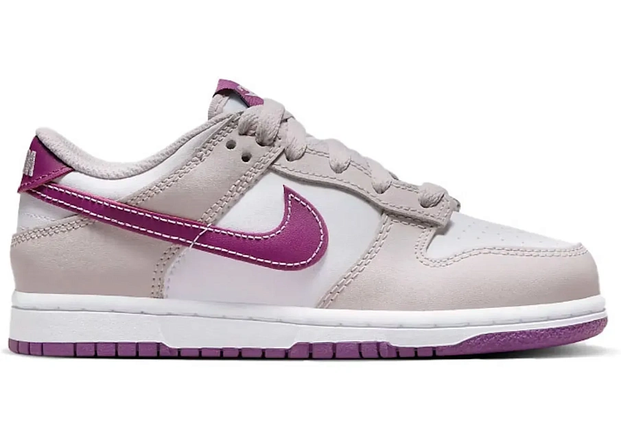 Фото № 1 с приближением к товару «‎Nike Dunk Low»