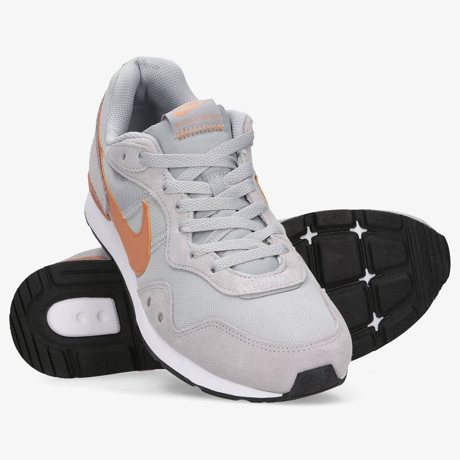 Фото № 3 с приближением к товару «‎Nike Venture Runner Low-Top Running Shoes GreyOrange»