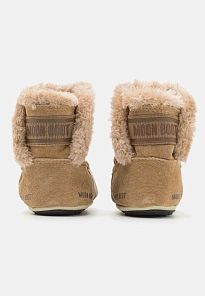 Фото № 3 с приближением к товару «‎CRIB»