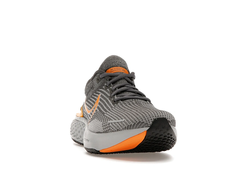 Фото № 2 с приближением к товару «‎Nike ZoomX Invincible Run Flyknit 2 Iron Grey»