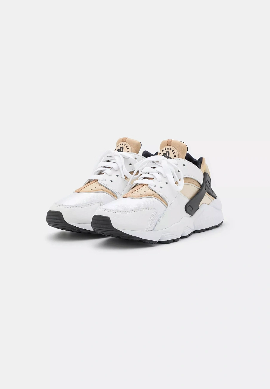 Фото № 1 с приближением к товару «‎AIR HUARACHE»