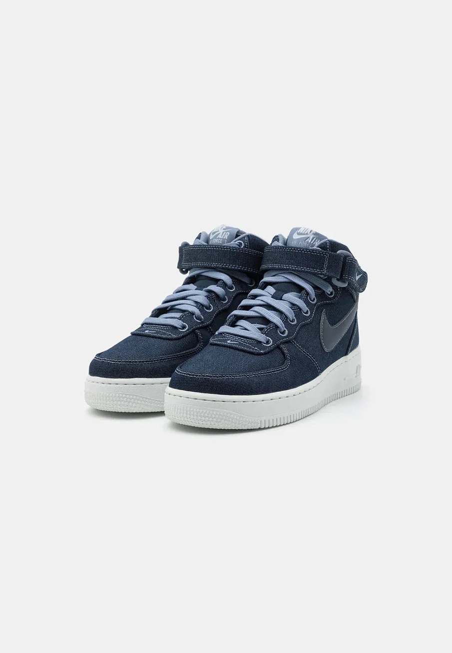 Фото № 4 с приближением к товару «‎AIR FORCE 1 '07»