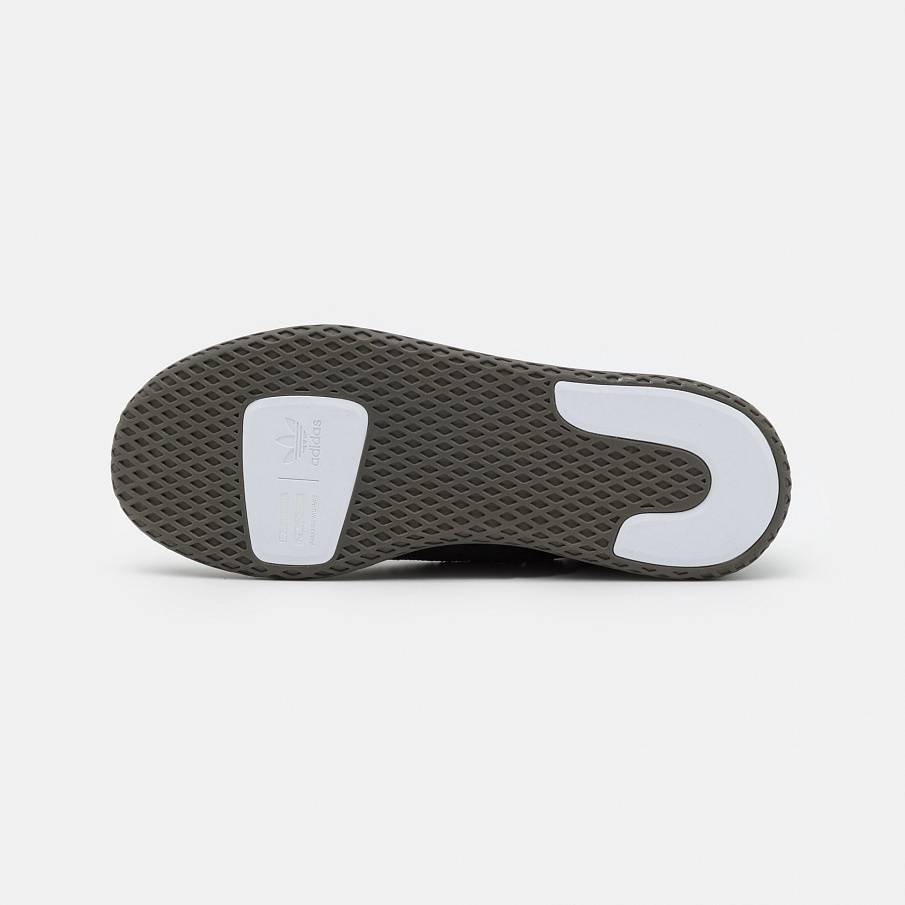 Фото № 5 с приближением к товару «‎Adidas PW HU »