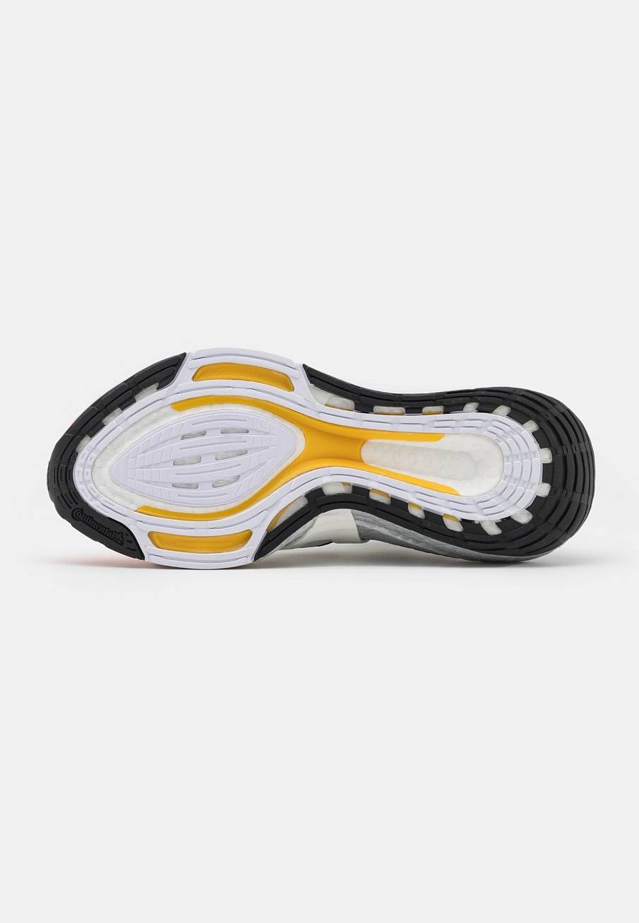 Фото № 5 с приближением к товару «‎Adidas Asmc Ultraboost 21»