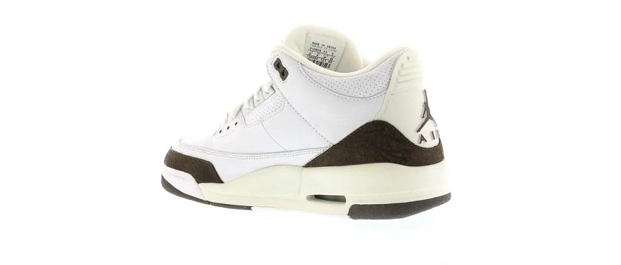 Фото № 3 с приближением к товару «‎Jordan 3 Retro Mocha (2001)»