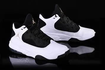 Nike Air Jordan Max Aura 2 Oreo - 4
