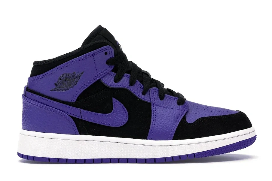 Фото № 1 с приближением к товару «‎Jordan 1 Mid Black Dark Concord »