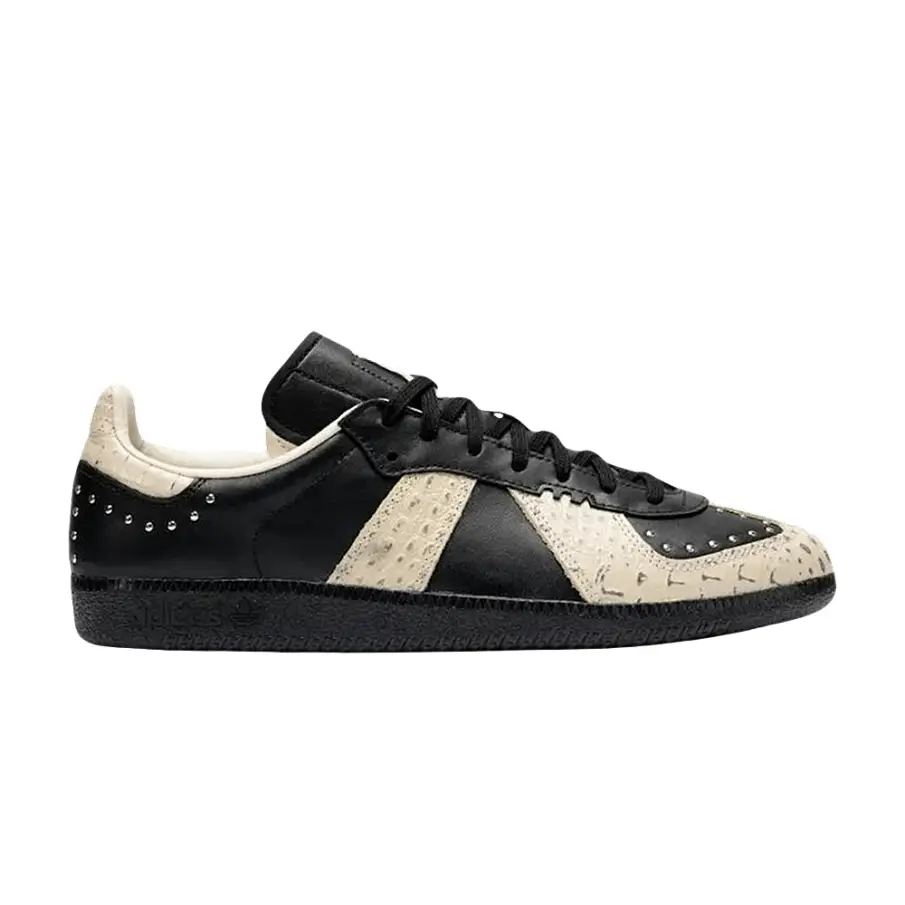 Фото № 1 с приближением к товару «‎TWG x adidas BW Army Do Not Duplicate: Houston Rodeo Pack - Black Wonder White (KJ5019)»