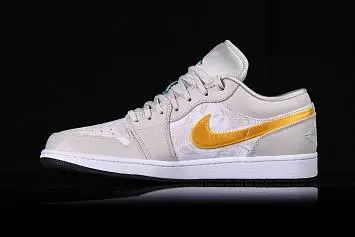 Nike Air Jordan 1 Retro SE Palm Tree  - 2