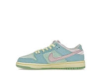 Фото № 3 с приближением к товару «‎Nike SB Dunk Low»
