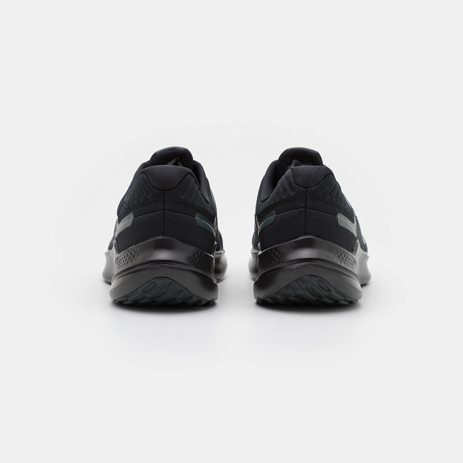 Фото № 3 с приближением к товару «‎Nike Quest 5»