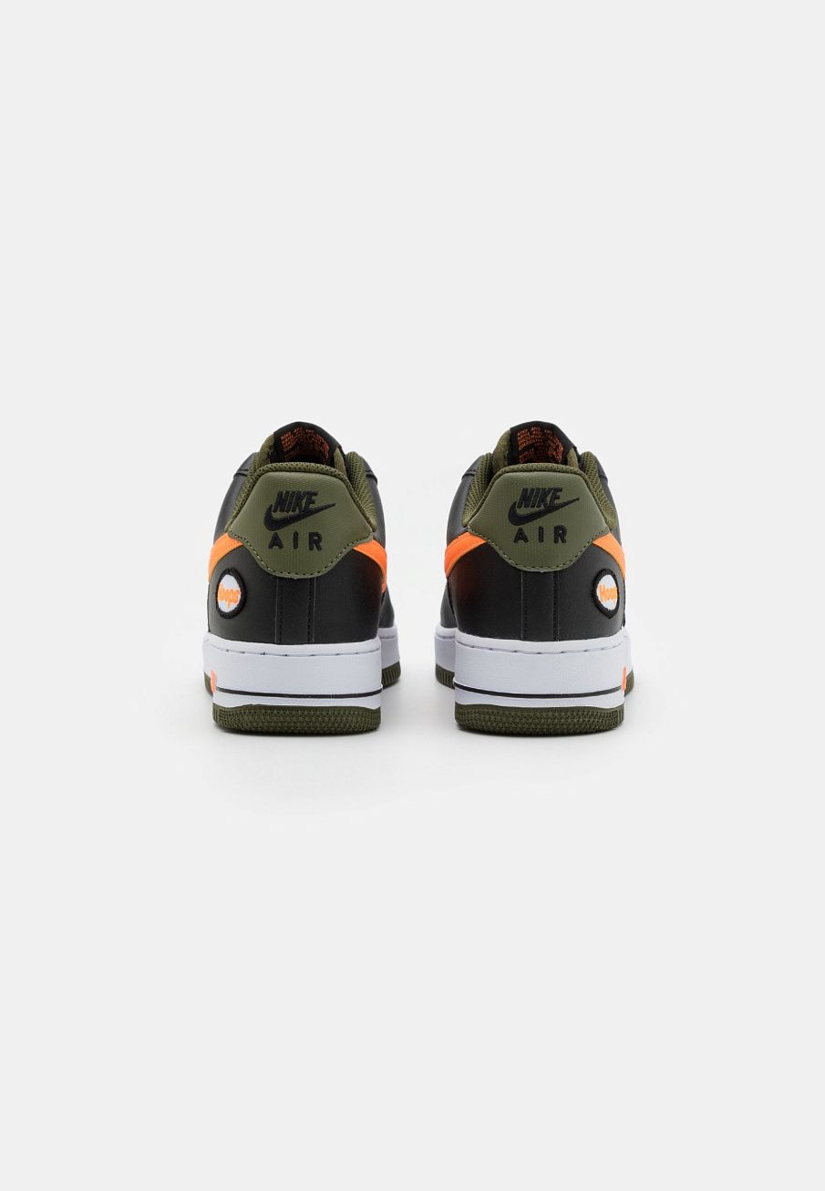 Фото № 3 с приближением к товару «‎Nike Air Force 1 07 Lv8 »