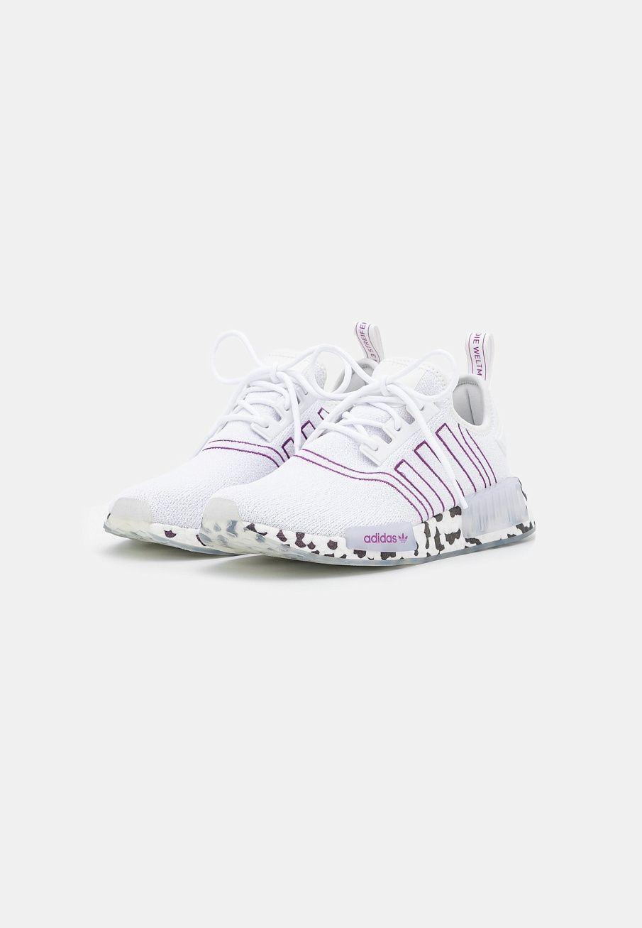 Фото № 3 с приближением к товару «‎Adidas Nmd_r1 »