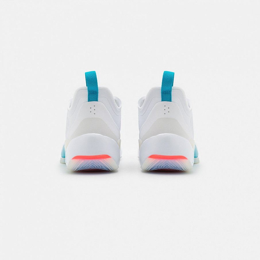 Фото № 3 с приближением к товару «‎Jordan Sly Fox»