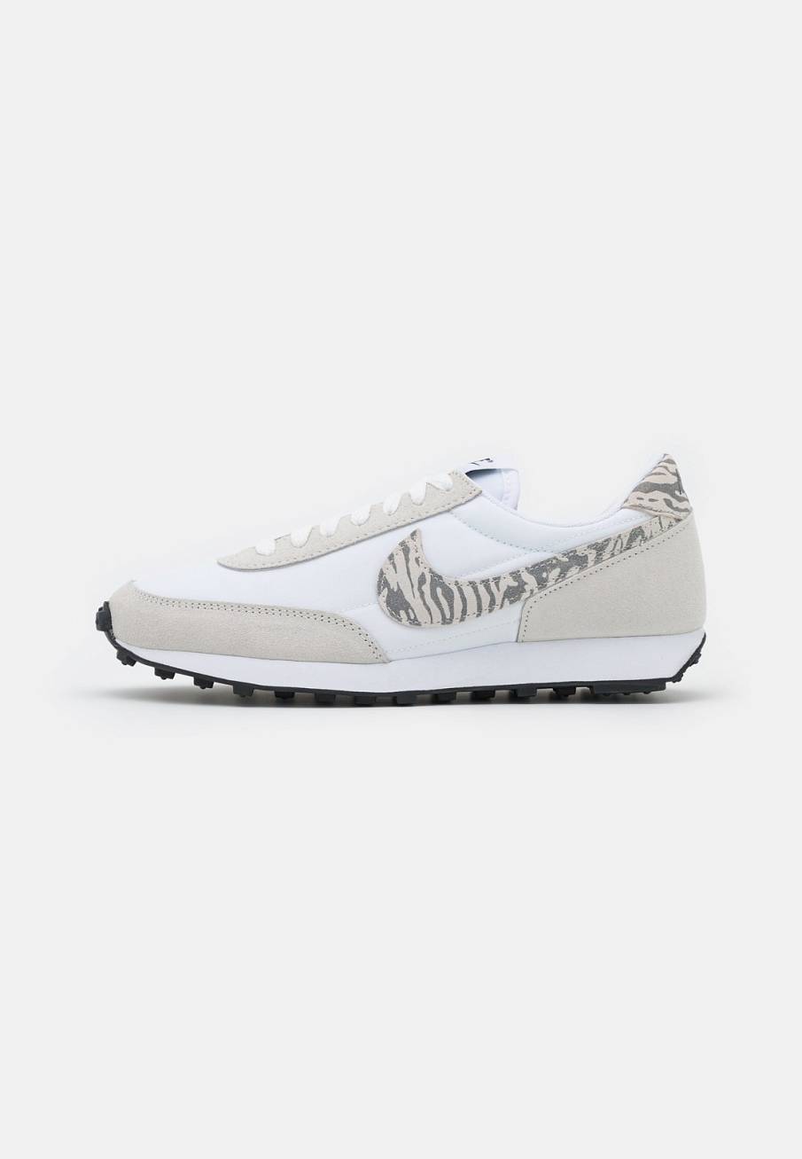 Фото № 1 с приближением к товару «‎Nike Daybreak »