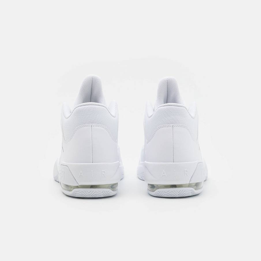 Фото № 3 с приближением к товару «‎Jordan Max Aura 3 »
