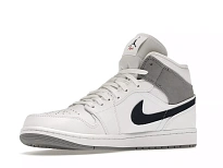 Фото № 4 с приближением к товару «‎Jordan 1 Mid Paris White»